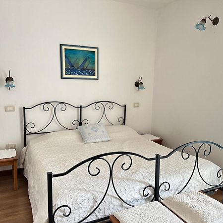 B&B Tre - Rooms & Relax โอริสตาโน ภายนอก รูปภาพ