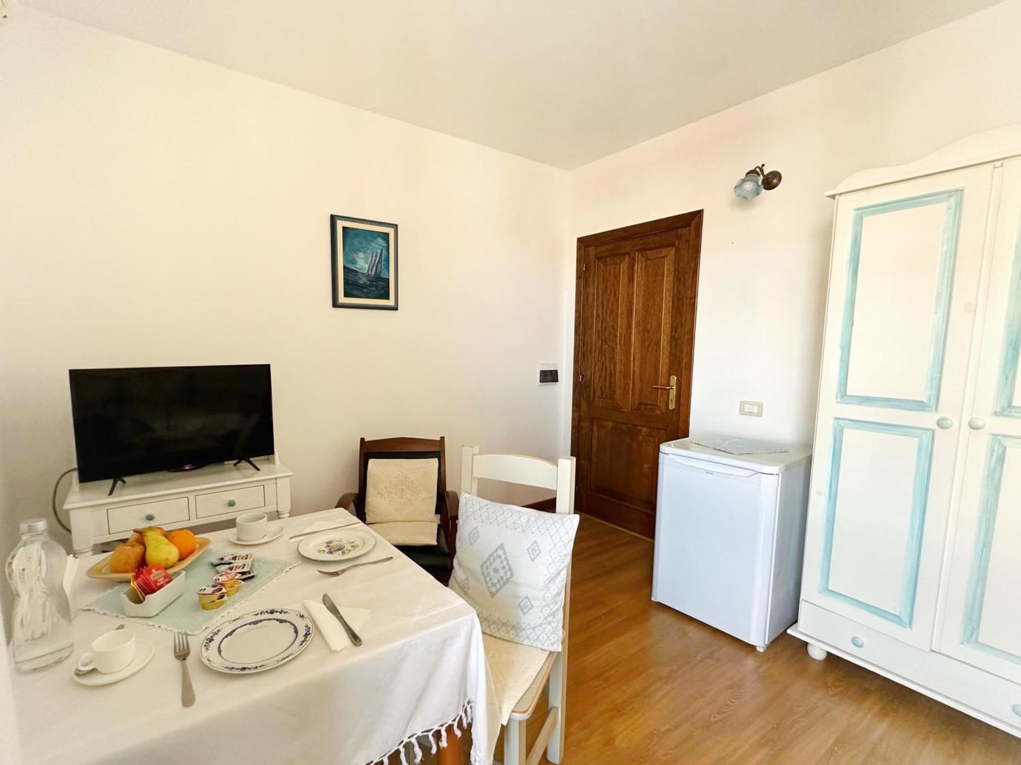 B&B Tre - Rooms & Relax โอริสตาโน ภายนอก รูปภาพ